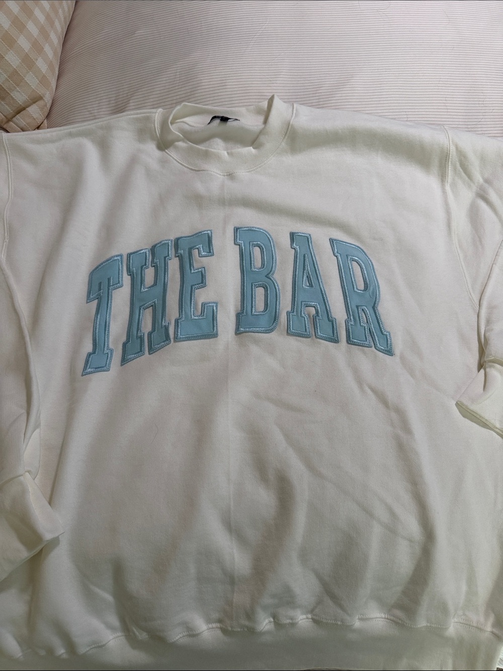 NEW The Bar White Crewneck Sweatshirt with Light Blue Applique